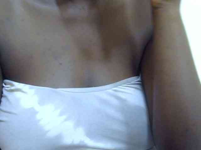 pretty-lioness webcam