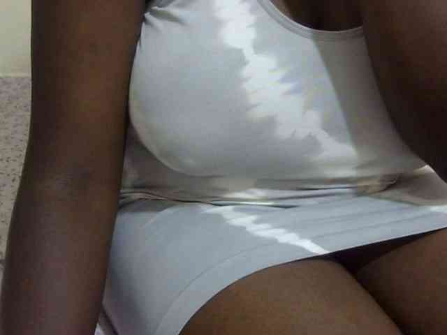 pretty-lioness webcam