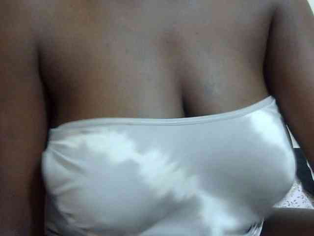 pretty-lioness webcam