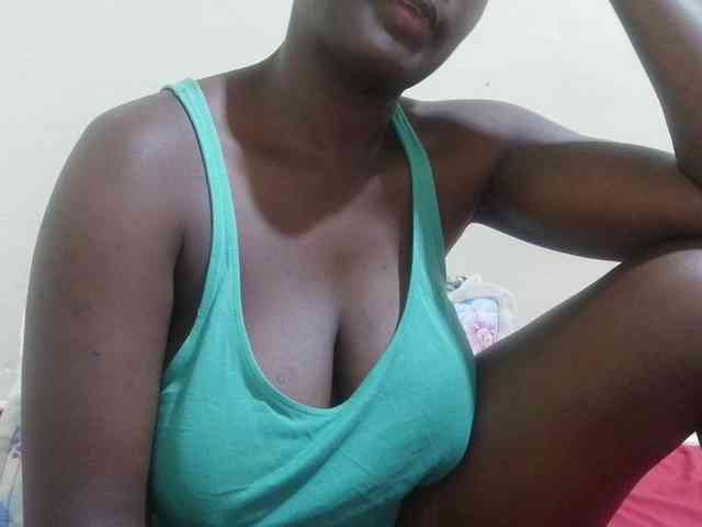 pretty-lioness webcam