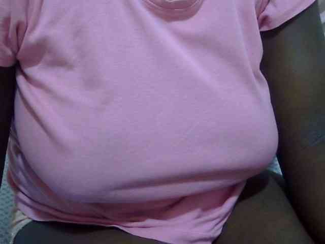 pretty-lioness webcam