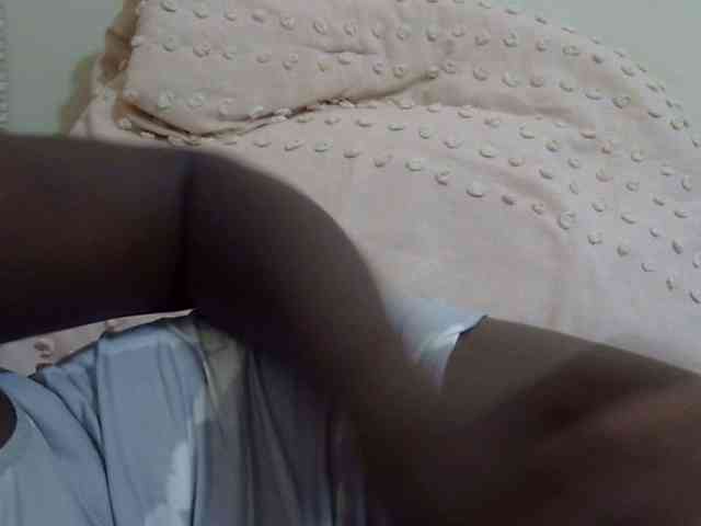 pretty-lioness webcam