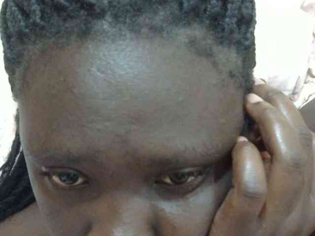 pretty-lioness webcam