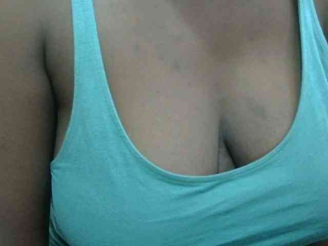 pretty-lioness webcam