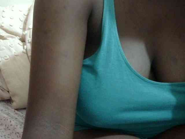 pretty-lioness webcam