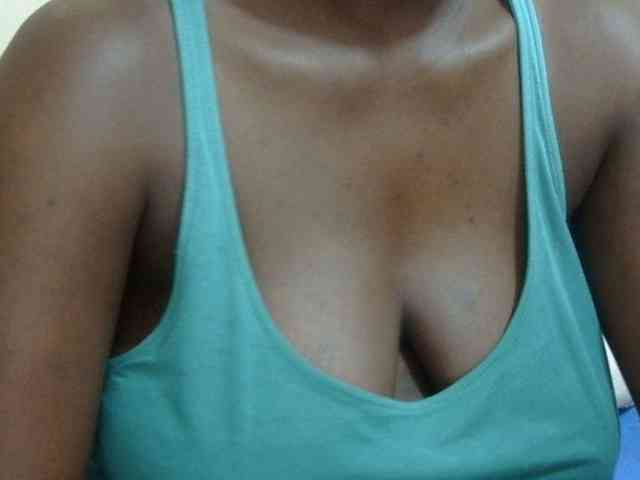 pretty-lioness webcam