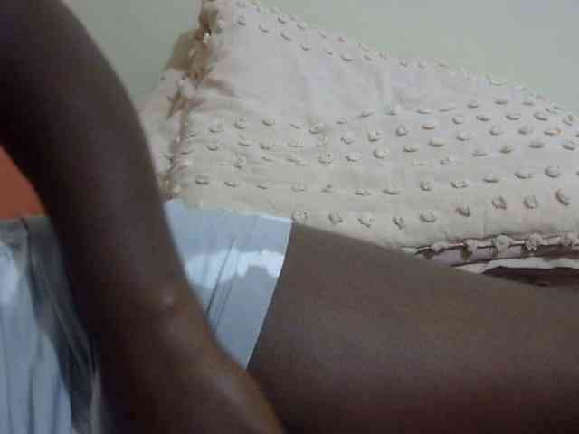 pretty-lioness webcam