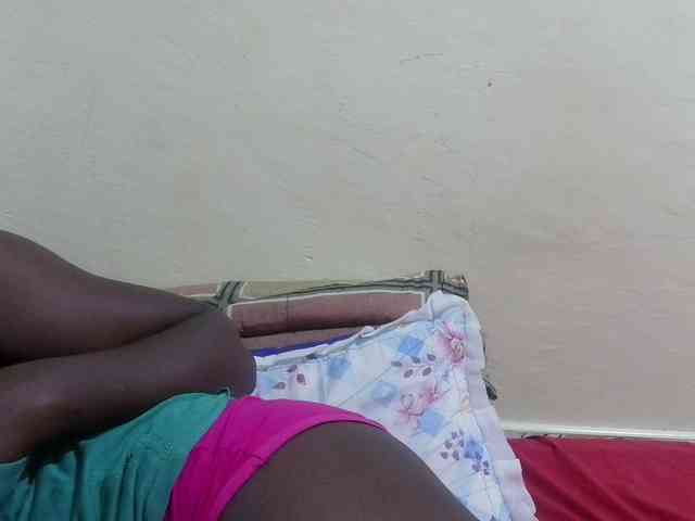 pretty-lioness webcam