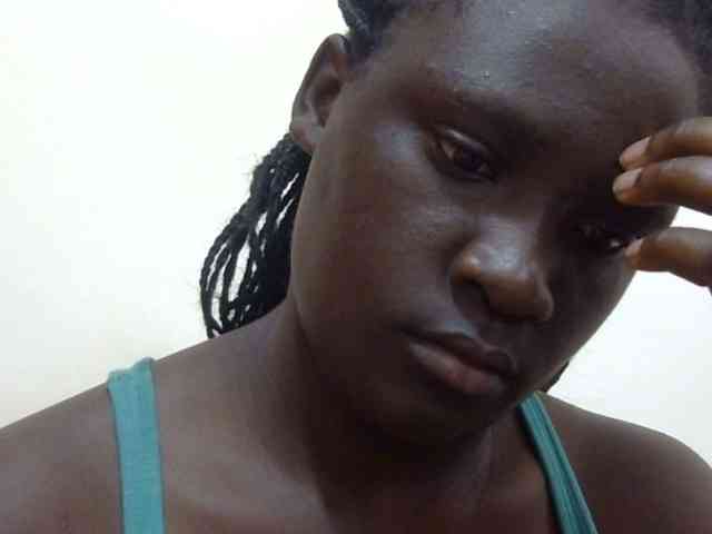 pretty-lioness webcam