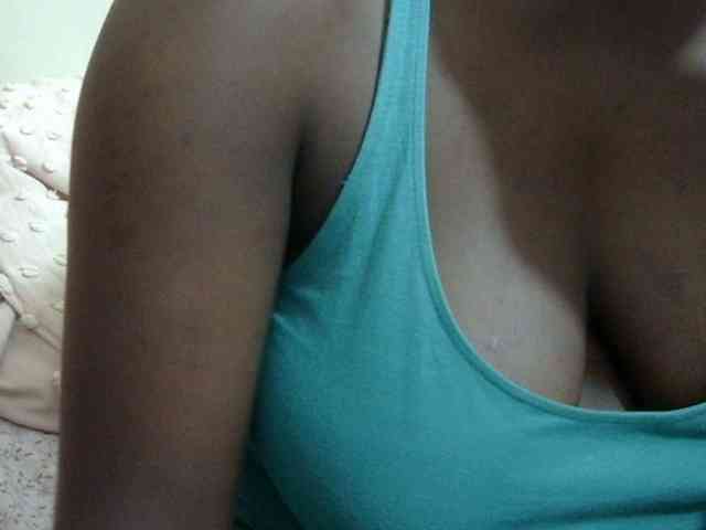 pretty-lioness webcam