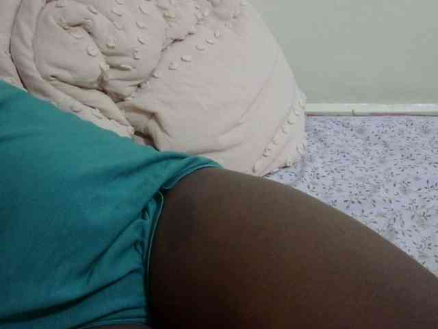 pretty-lioness webcam