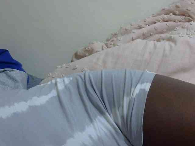 pretty-lioness webcam