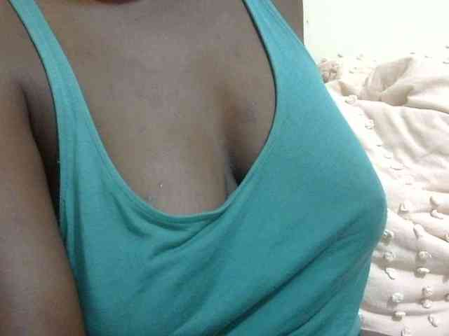 pretty-lioness webcam