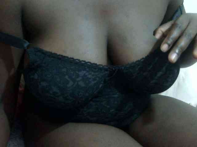 pretty-lioness webcam