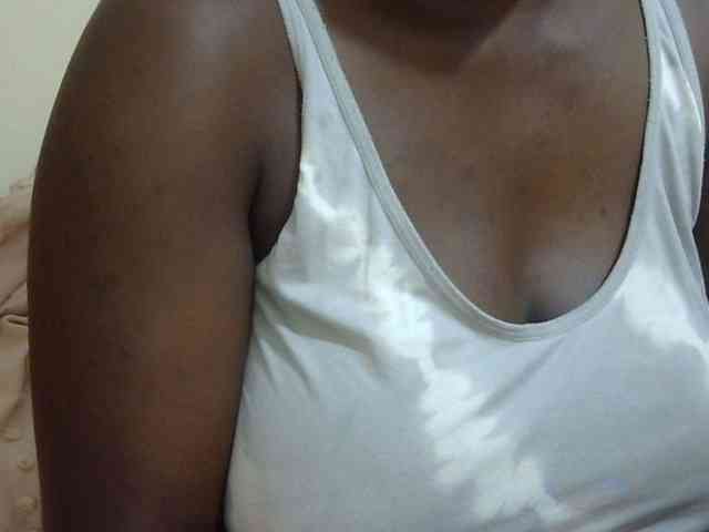 pretty-lioness webcam