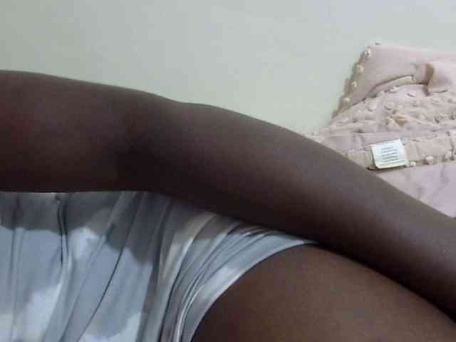 pretty-lioness webcam