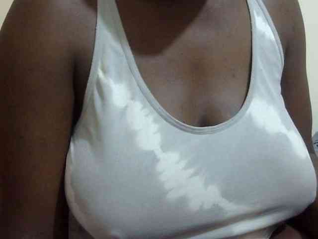 pretty-lioness webcam