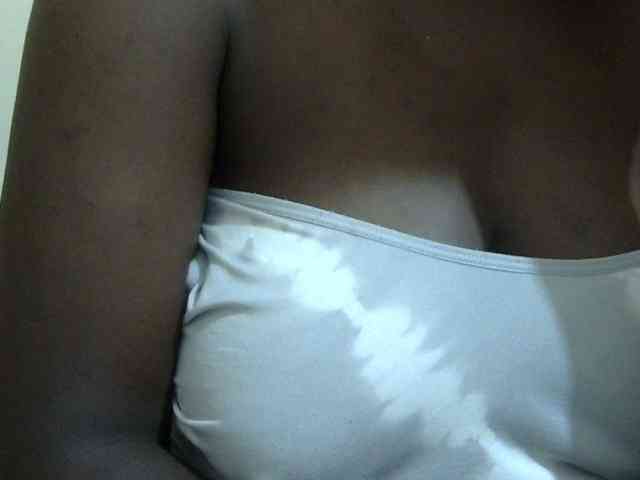 pretty-lioness webcam