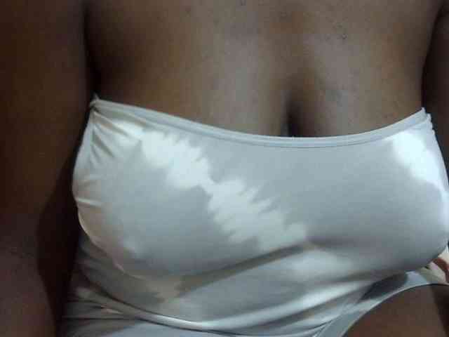 pretty-lioness webcam