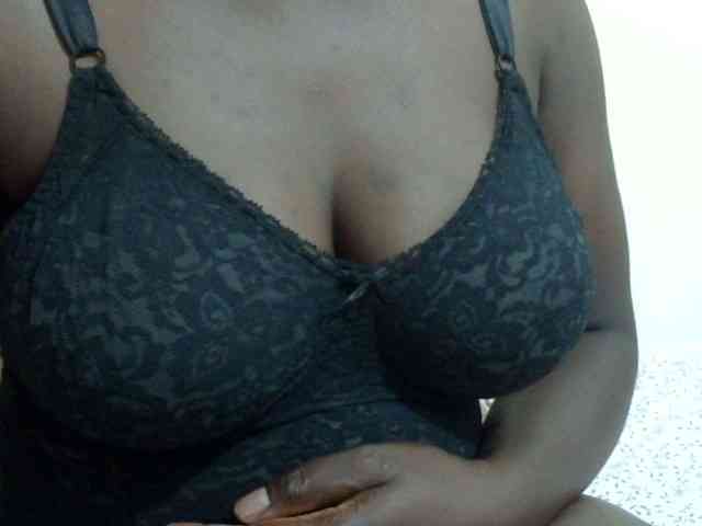 pretty-lioness webcam