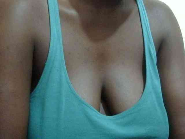 pretty-lioness webcam