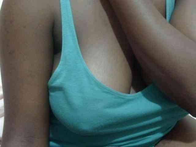 pretty-lioness webcam