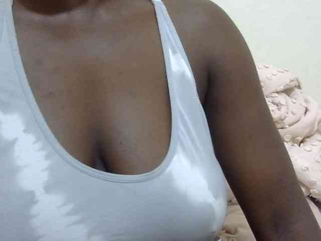 pretty-lioness webcam