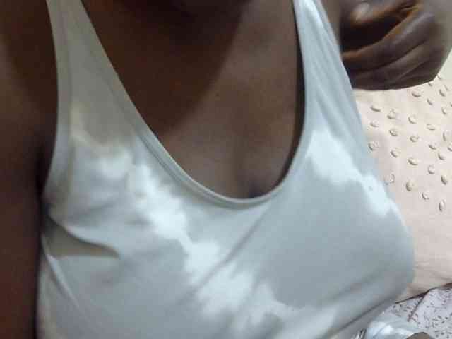 pretty-lioness webcam