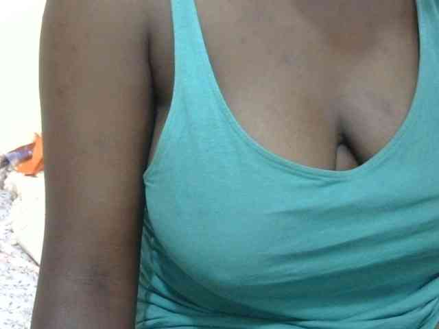 pretty-lioness webcam