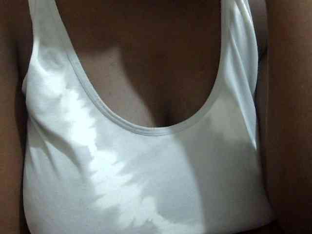 pretty-lioness webcam