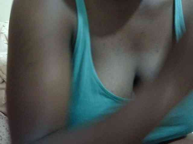 pretty-lioness webcam