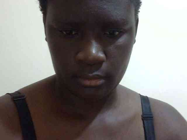 pretty-lioness webcam