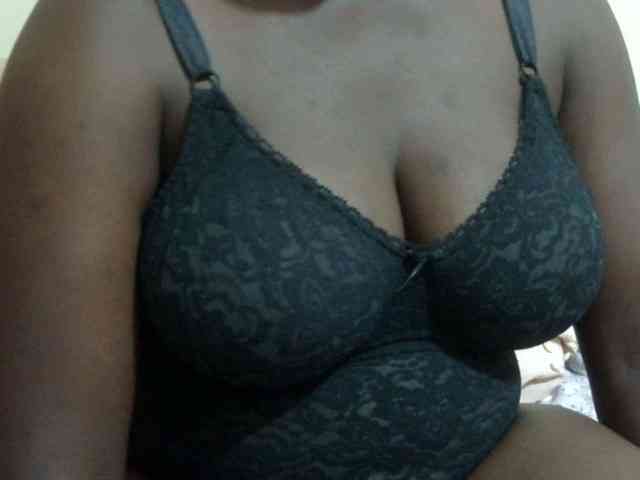 pretty-lioness webcam