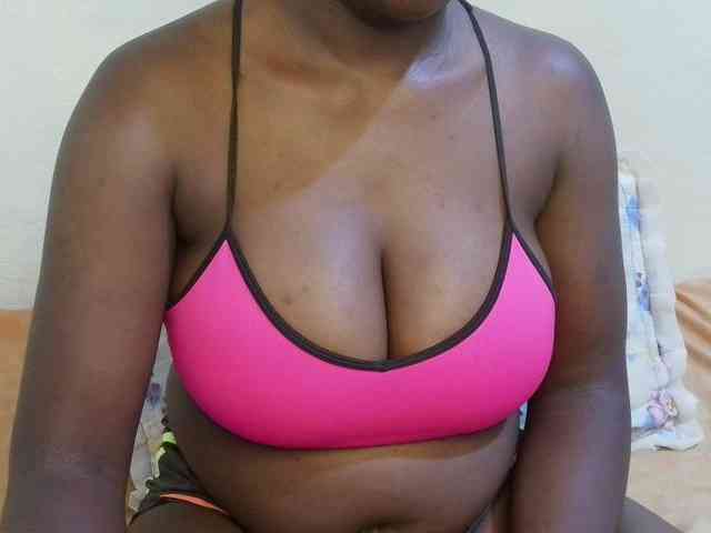 pretty-lioness webcam