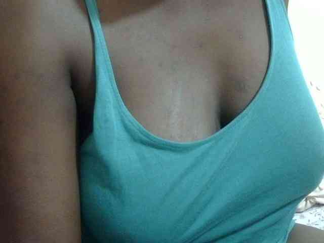 pretty-lioness webcam