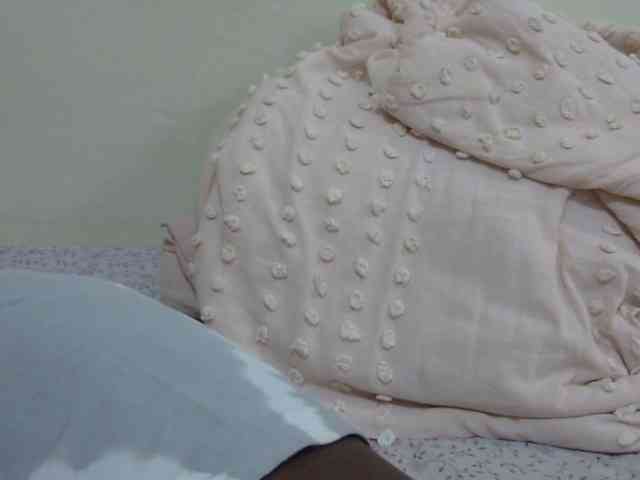 pretty-lioness webcam