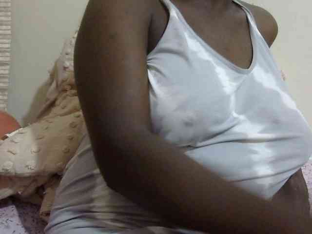 pretty-lioness webcam