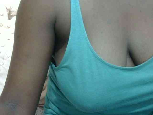 pretty-lioness webcam