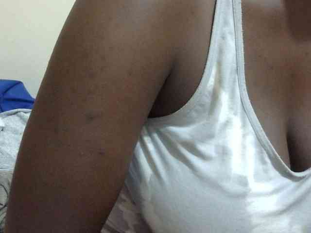 pretty-lioness webcam