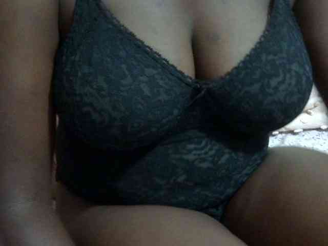 pretty-lioness webcam