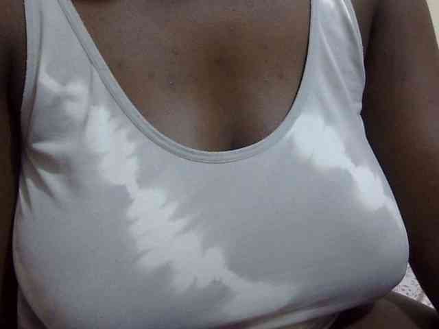 pretty-lioness webcam