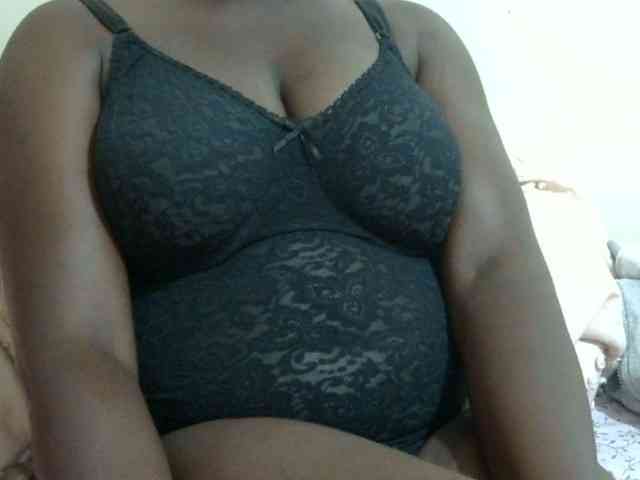 pretty-lioness webcam