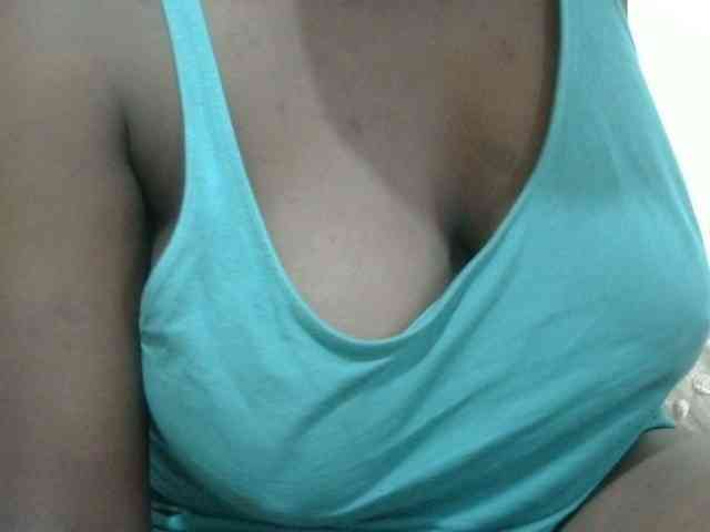 pretty-lioness webcam