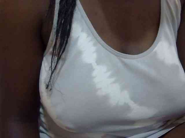 pretty-lioness webcam