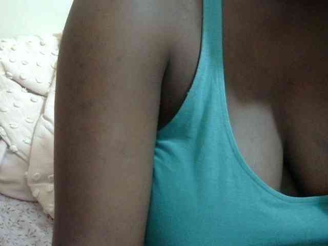 pretty-lioness webcam