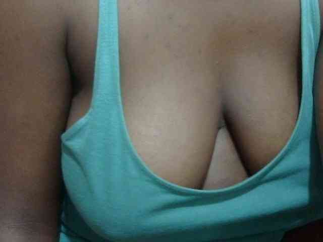 pretty-lioness webcam