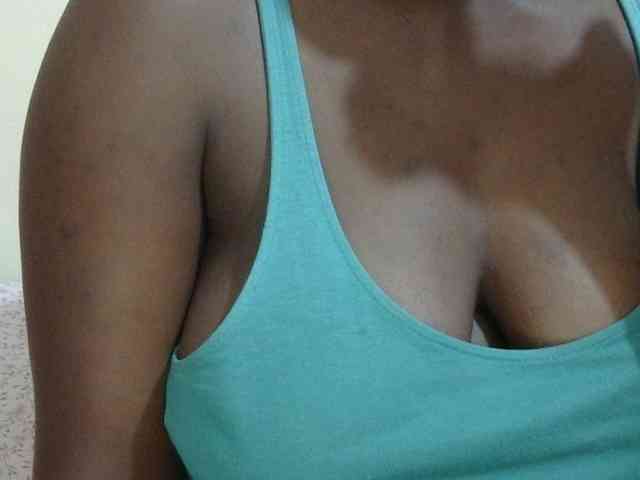 pretty-lioness webcam