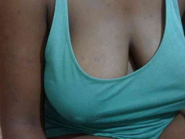 pretty-lioness webcam