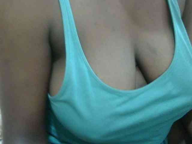 pretty-lioness webcam