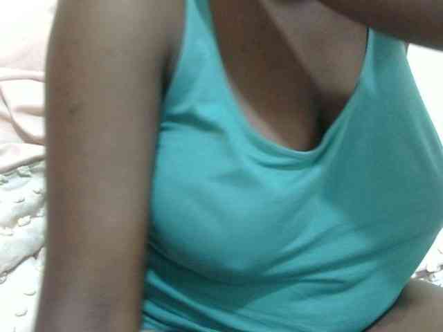 pretty-lioness webcam